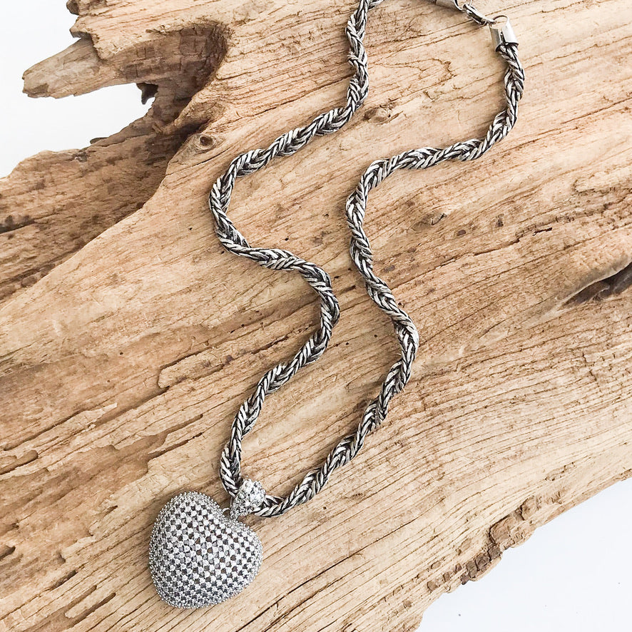 Filigree Heart on Lg Twisted Rope