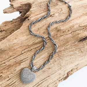Filigree Heart on Lg Twisted Rope