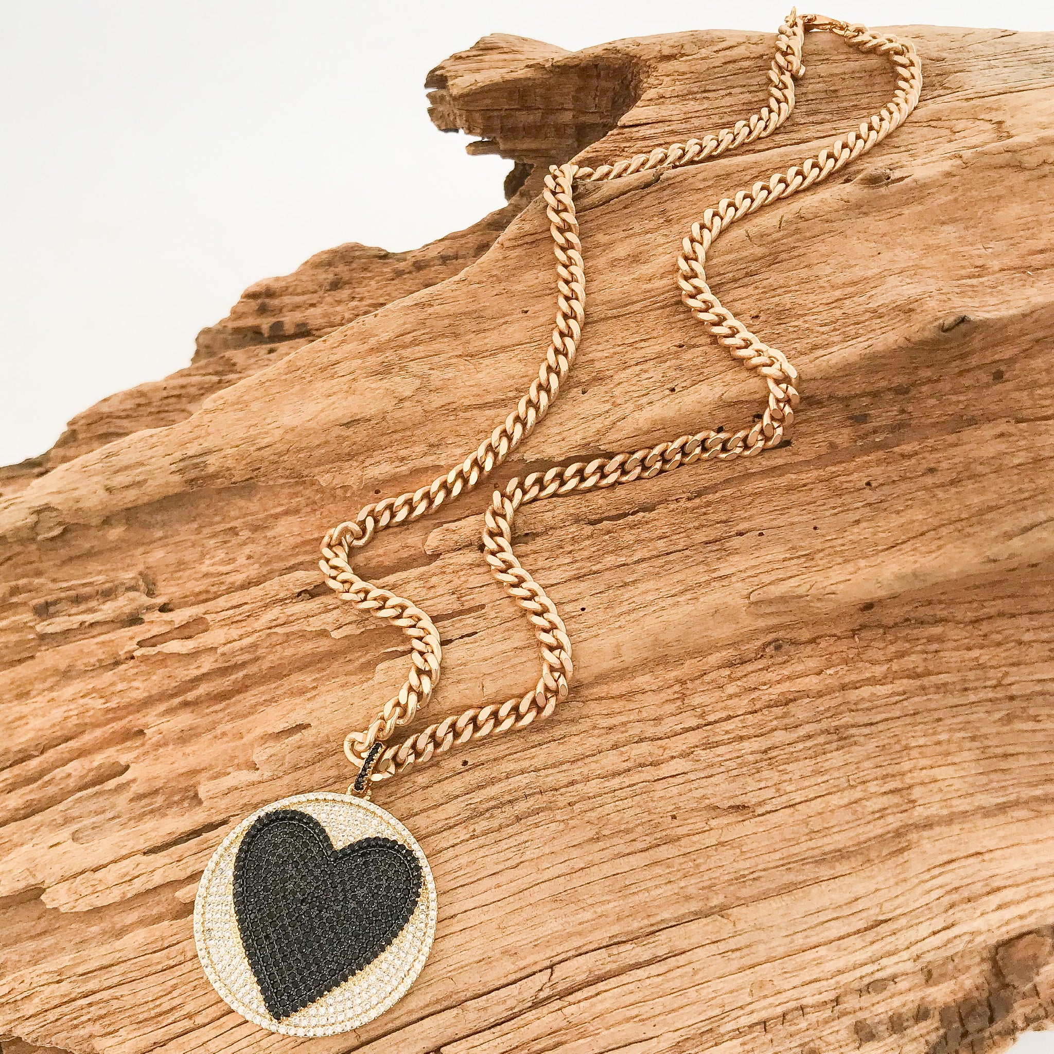 Pave Heart Disc on Med Curb 18"