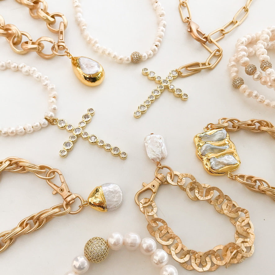 Cross on Petite Potato Pearl Choker