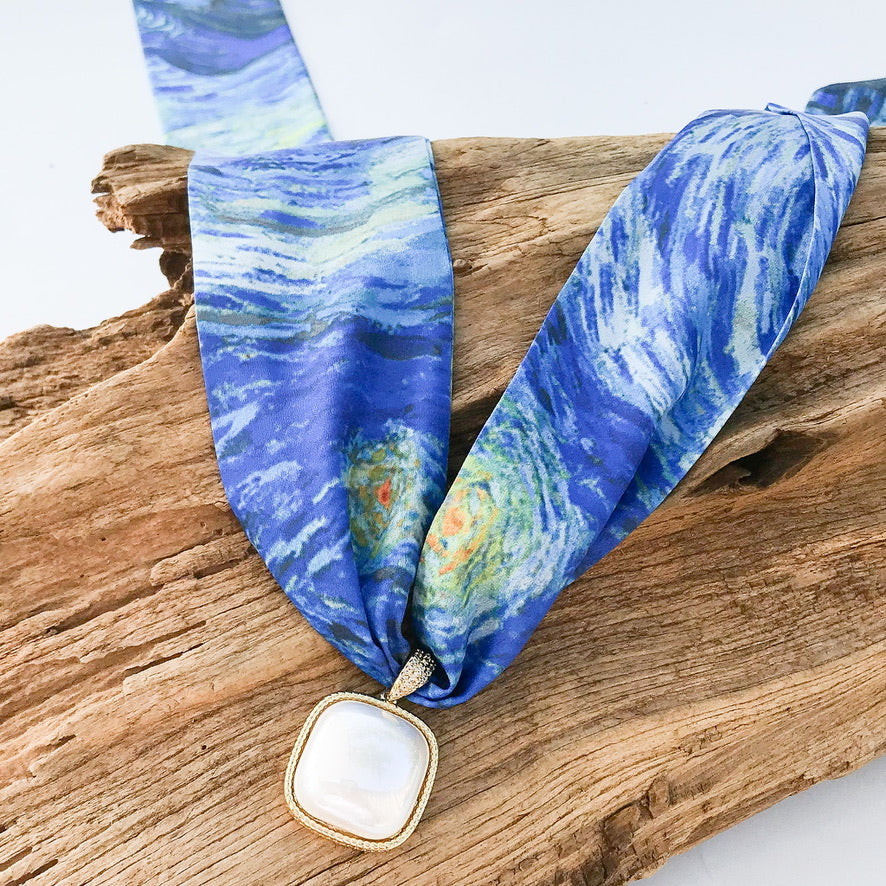 Puff Square Pearl On Scarf