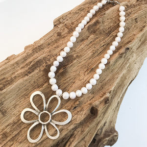 Daisy on Potato Pearls