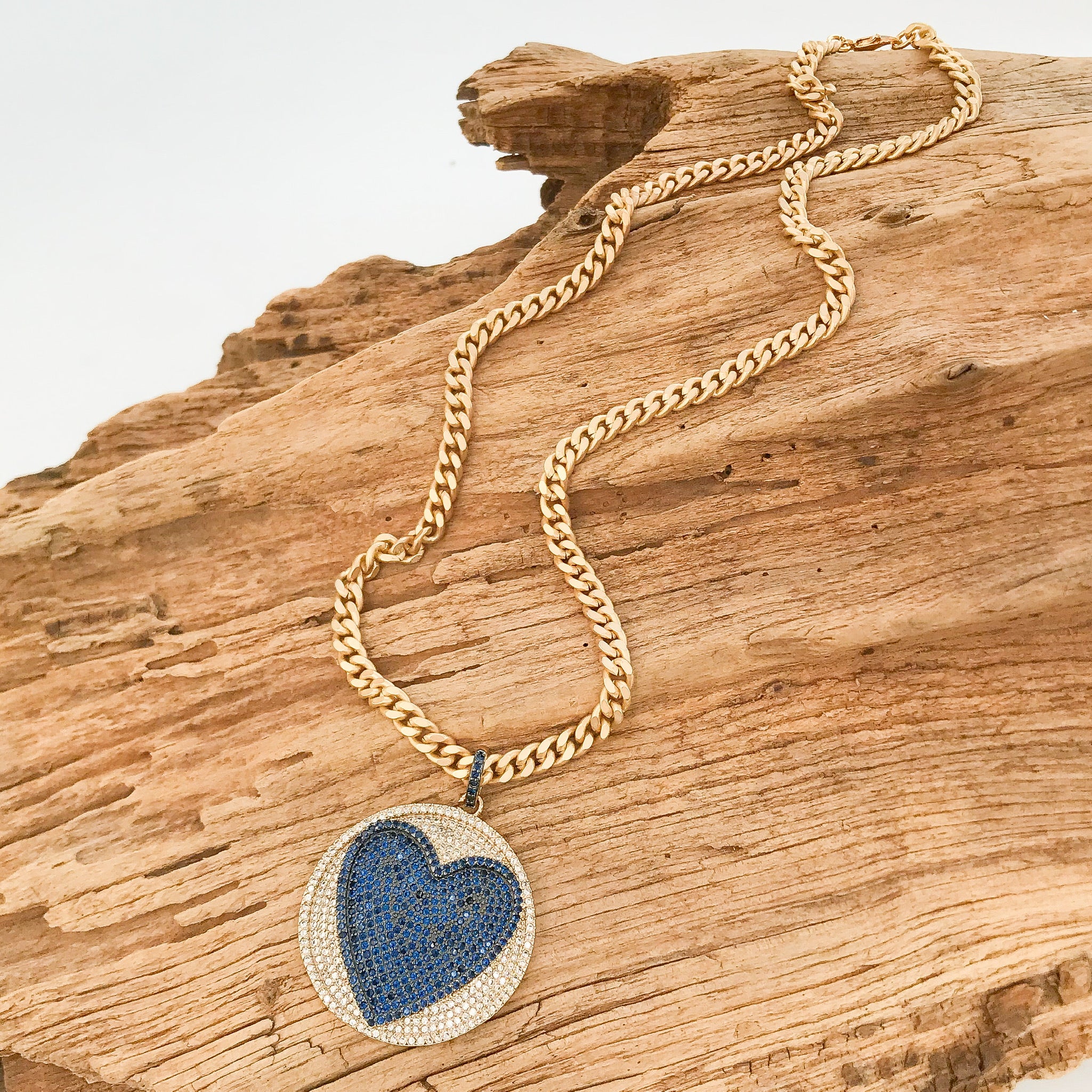 Pave Heart Disc on Med Curb 18"