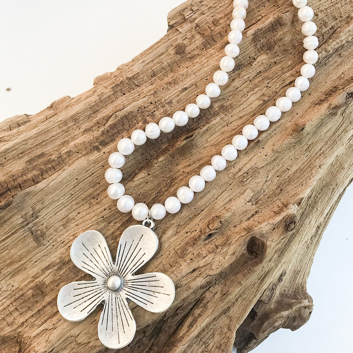 Retro Flower on Potato Pearls