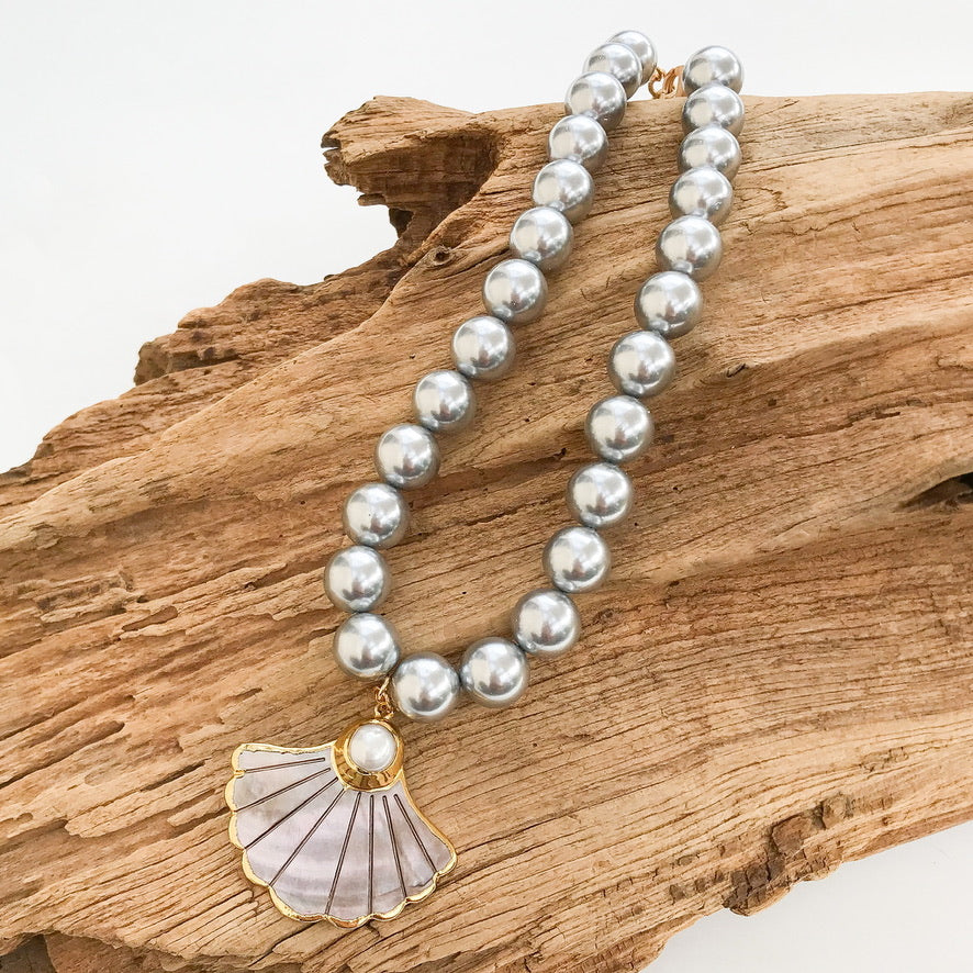 Fanned Pearl on Jumbo Pearl Necklace