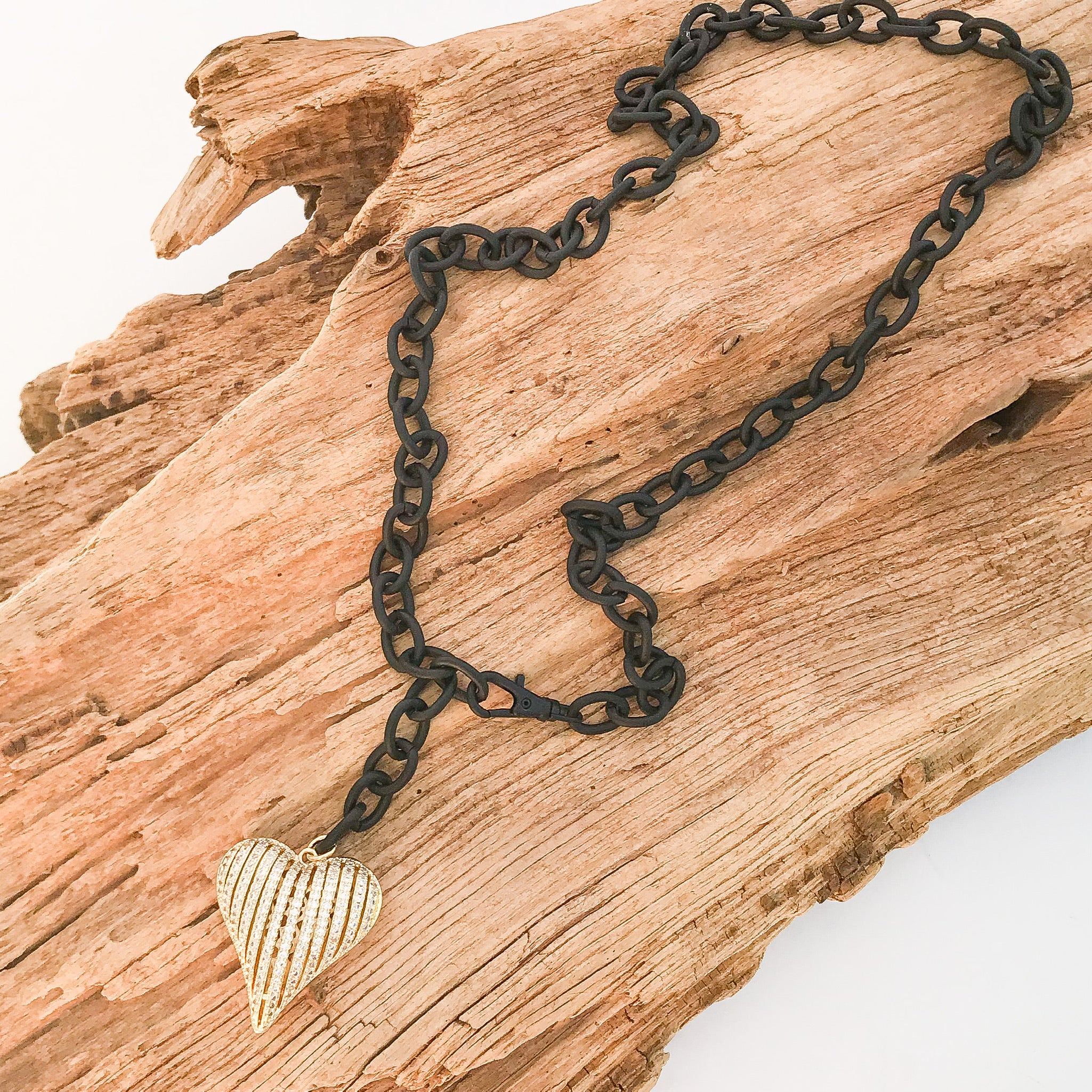 Ribbon Heart on Cable Chain Necklace