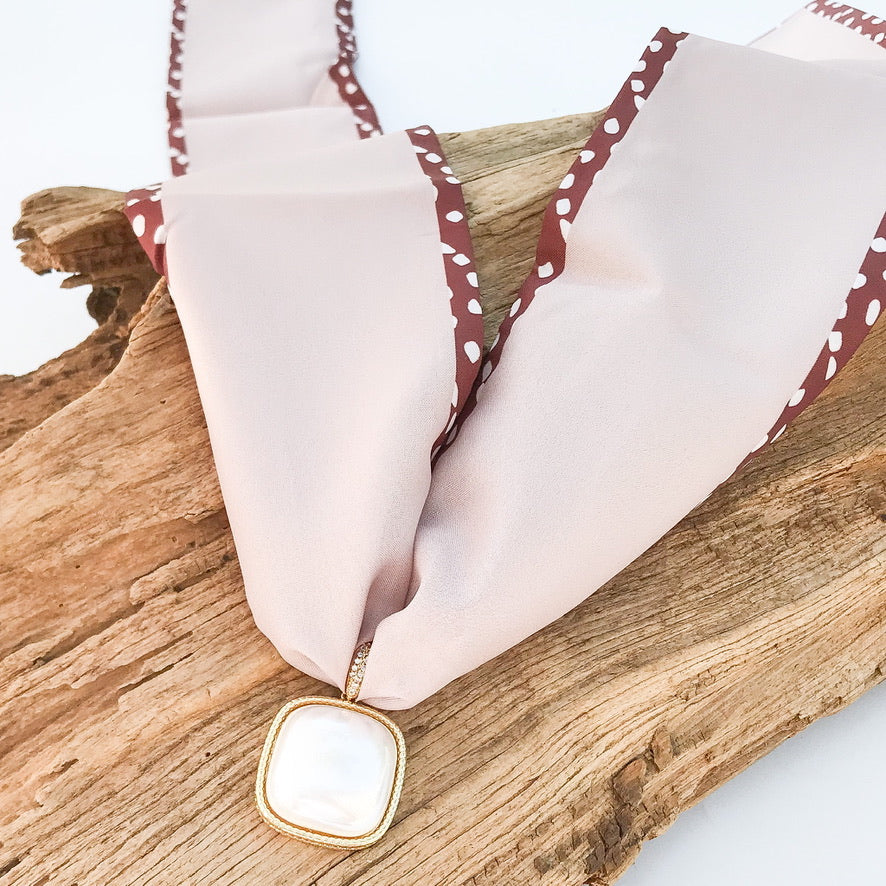 Puff Square Pearl On Scarf