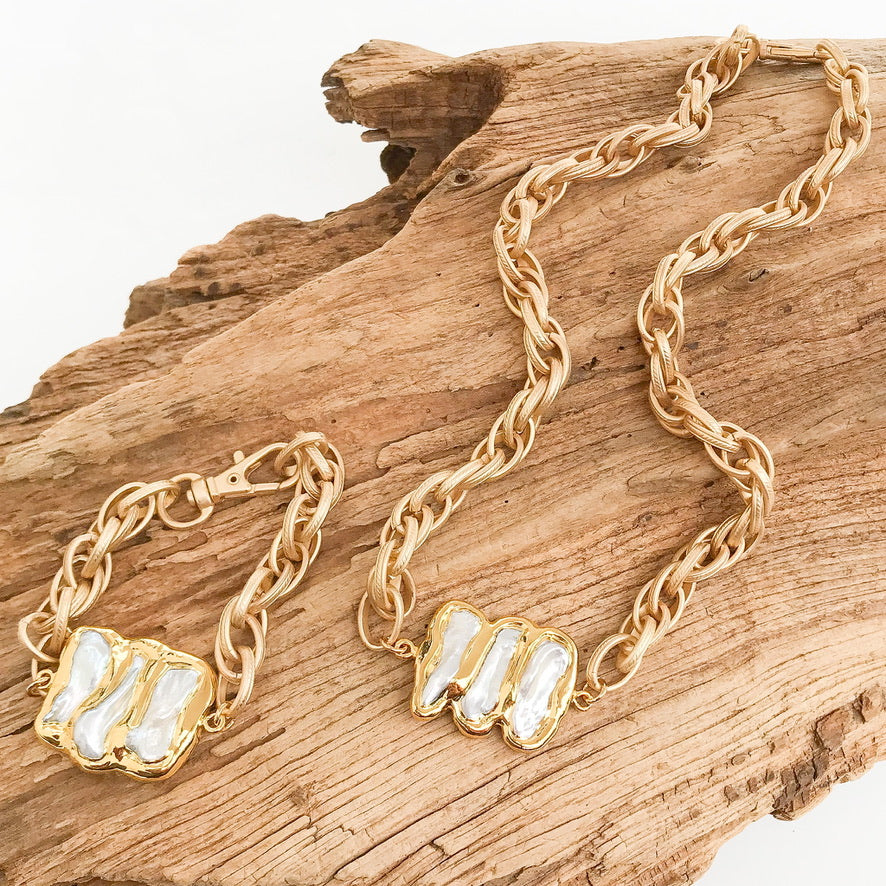 Triple Pearl on Twisted Etched Necklace