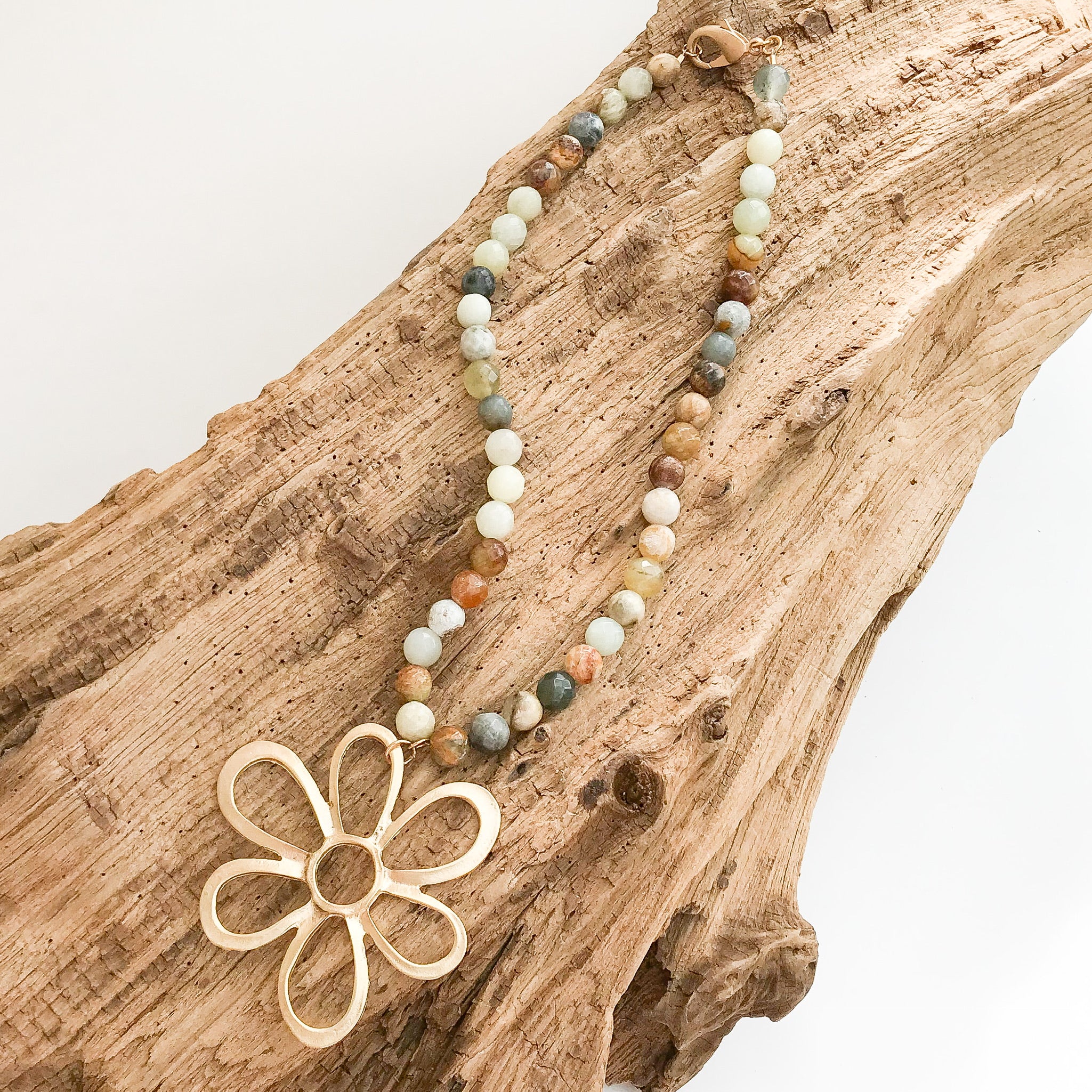 Abstract Daisy on Gemstone