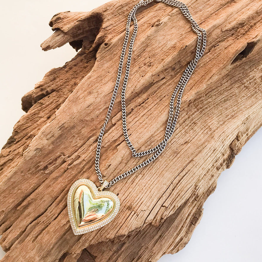 CZ Trimmed Metal Heart on Small Curb