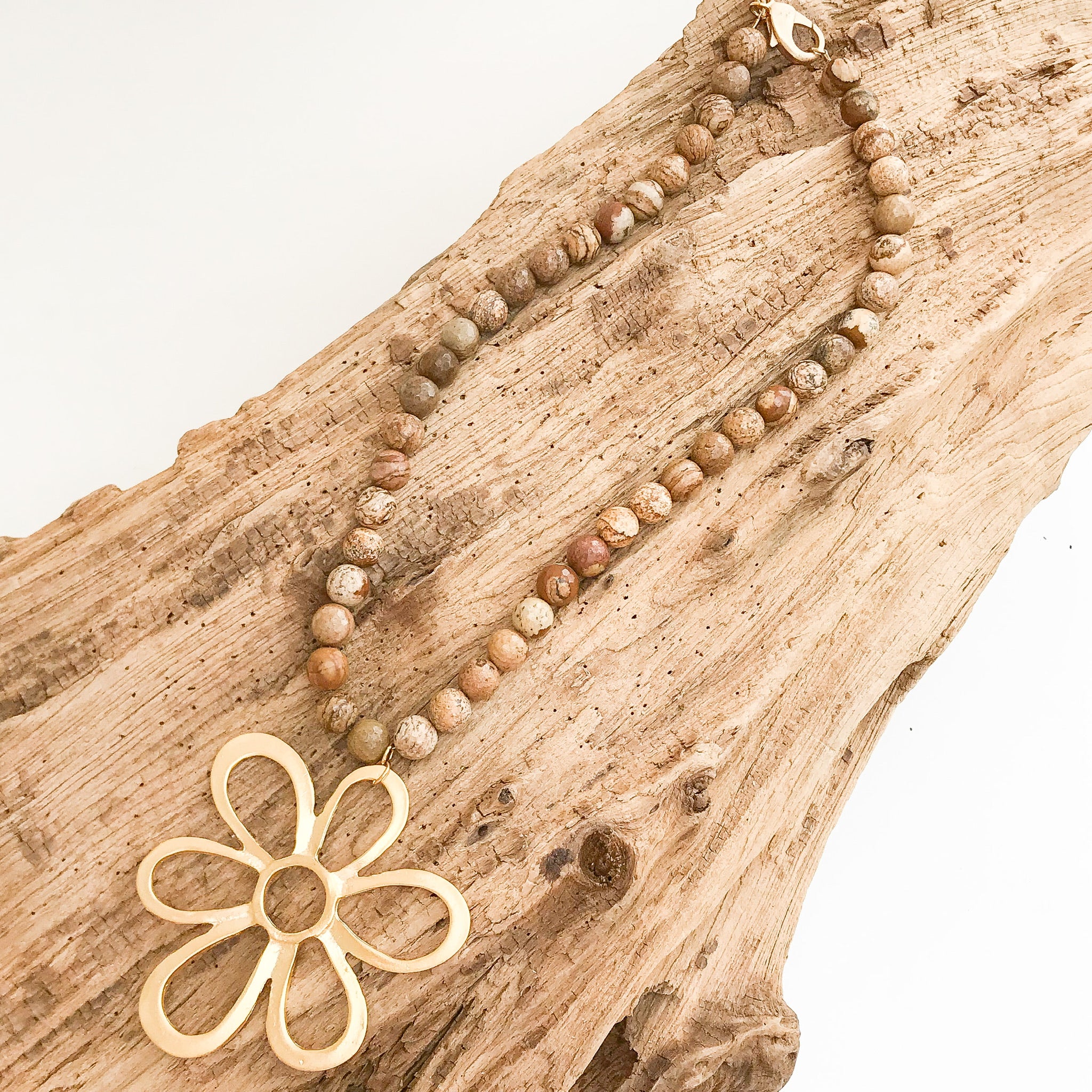 Abstract Daisy on Gemstone