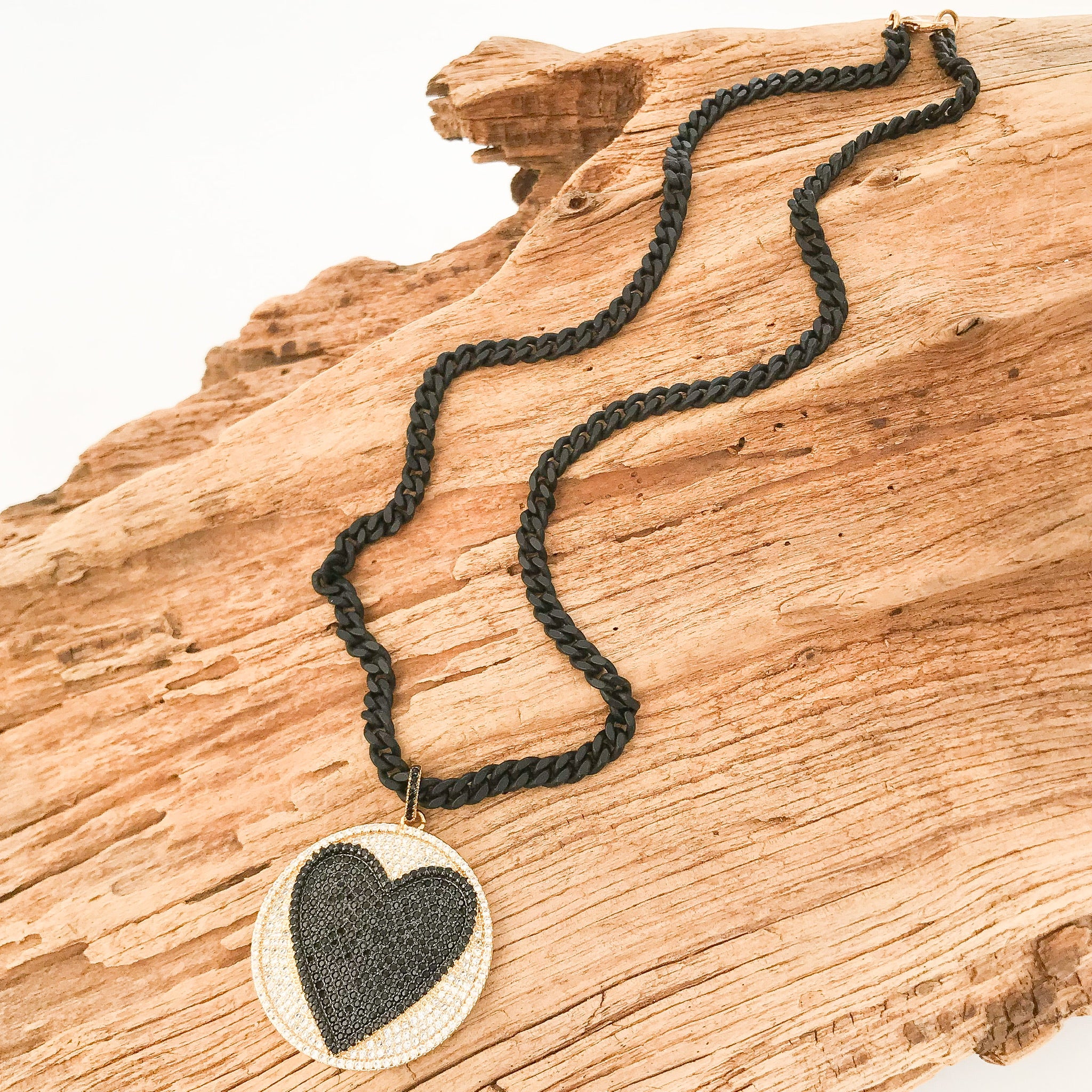 Pave Heart Disc on Med Curb 18"