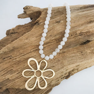 Abstract Daisy on Gemstone