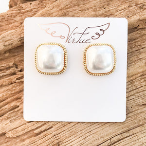Square Puff Pearl Earrings