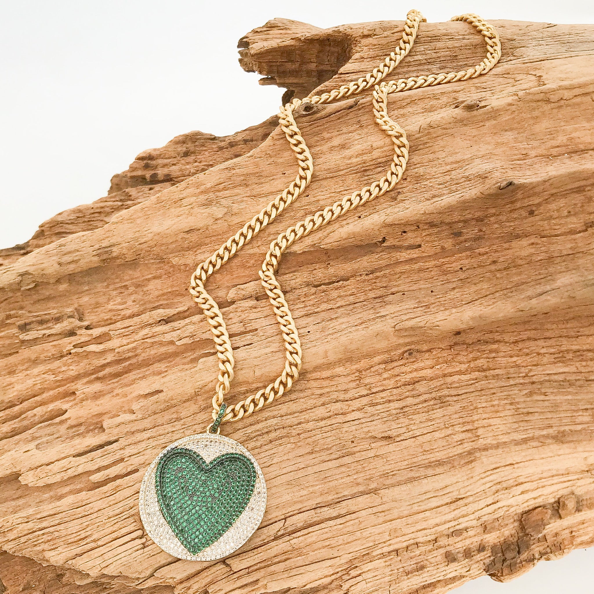 Pave Heart Disc on Med Curb 18"