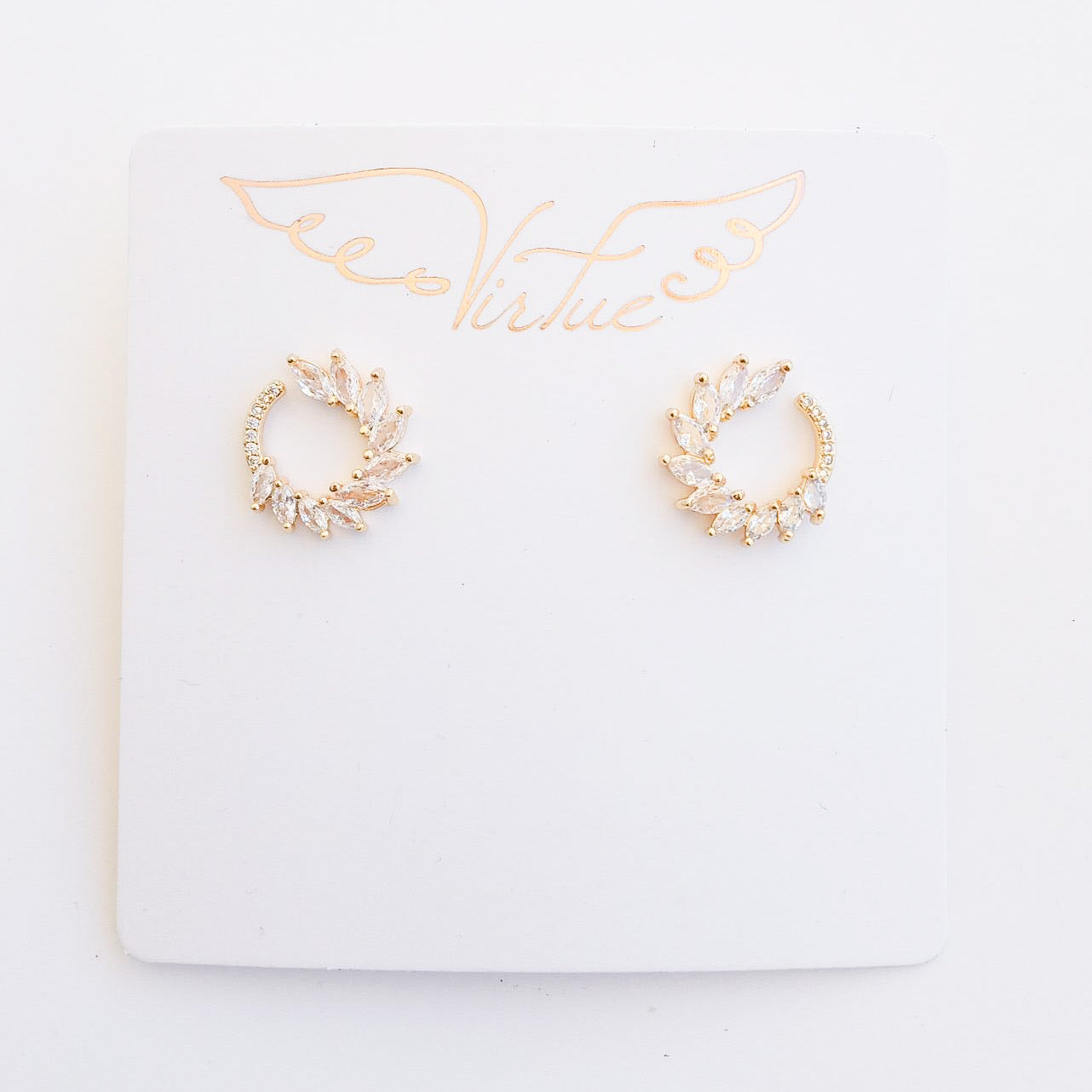 Rhinestone Wreath Stud