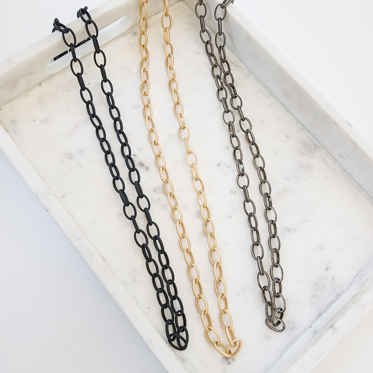 Long Etched Chain 32”