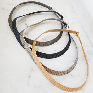 Piano Tile Collar 18”