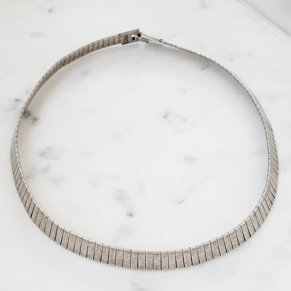 Piano Tile Collar 18”