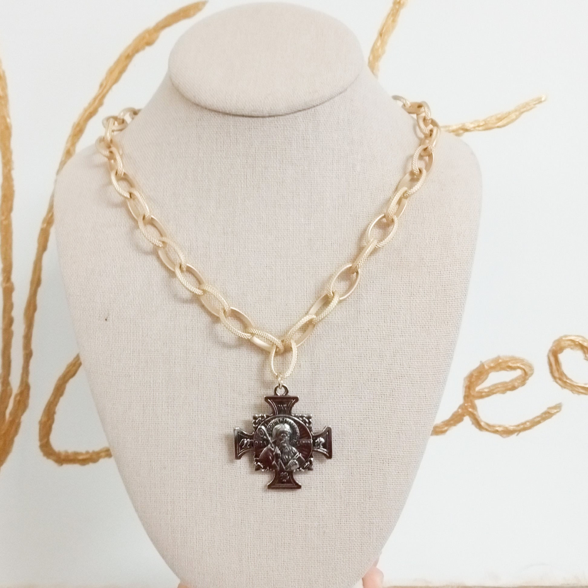 St Ben 20” Etched Chain Necklace