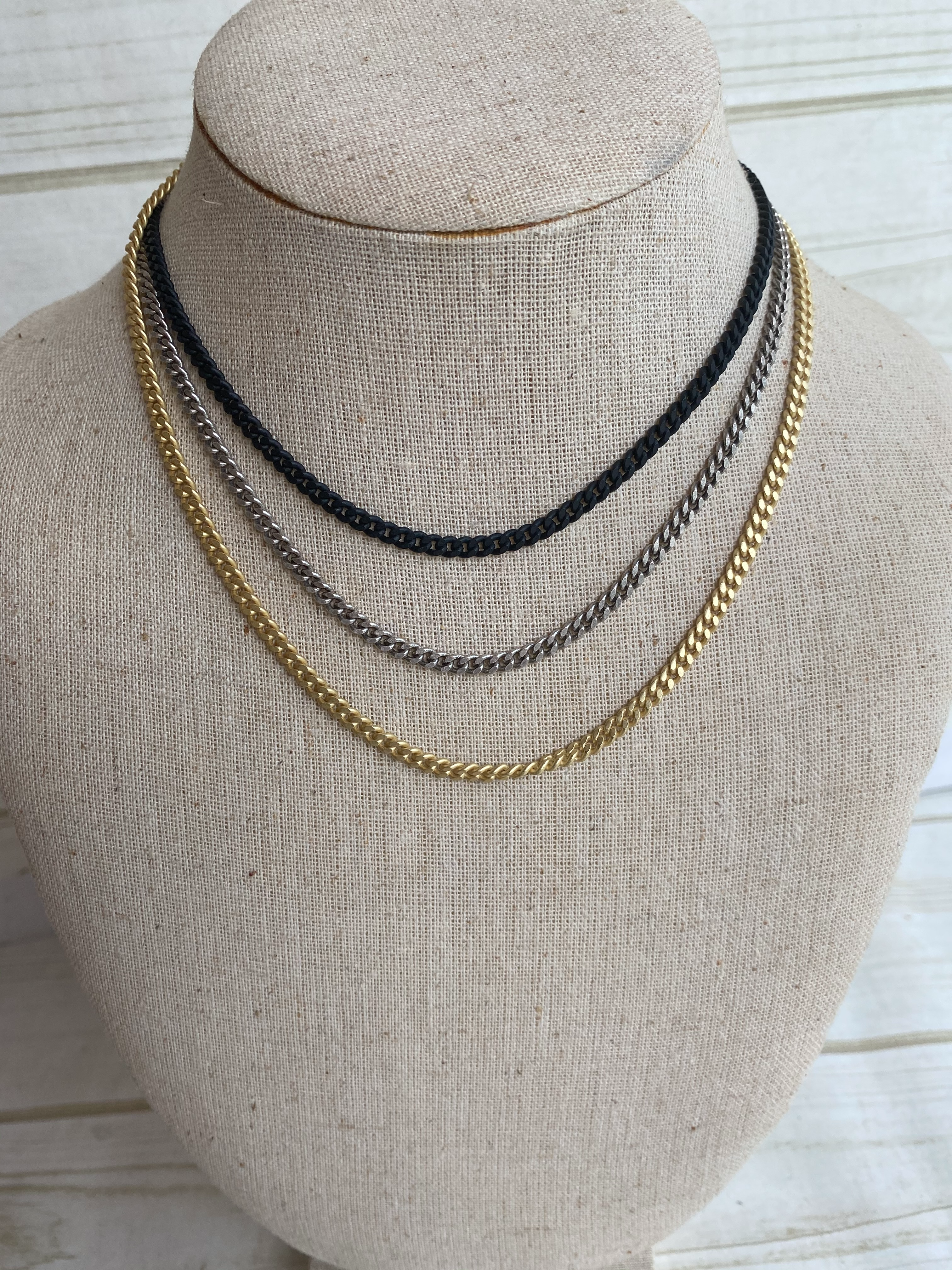 Small Curb Necklace