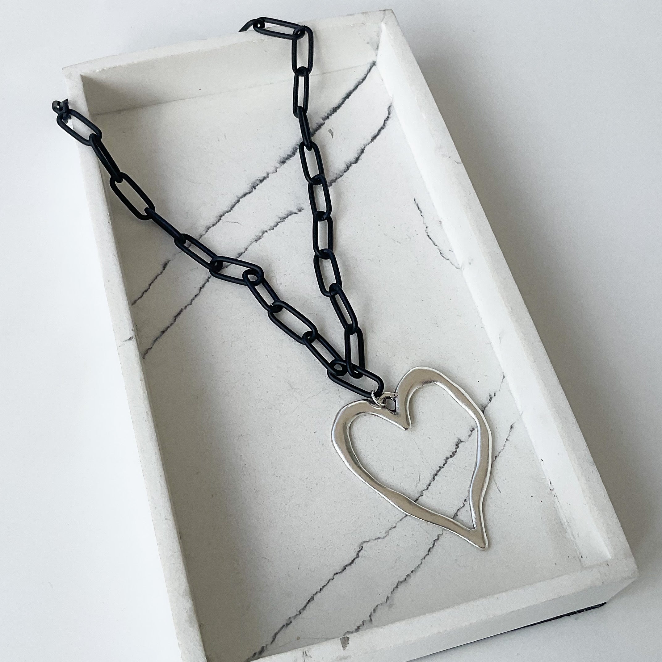 18” XL Paperclip w Heart Pendant