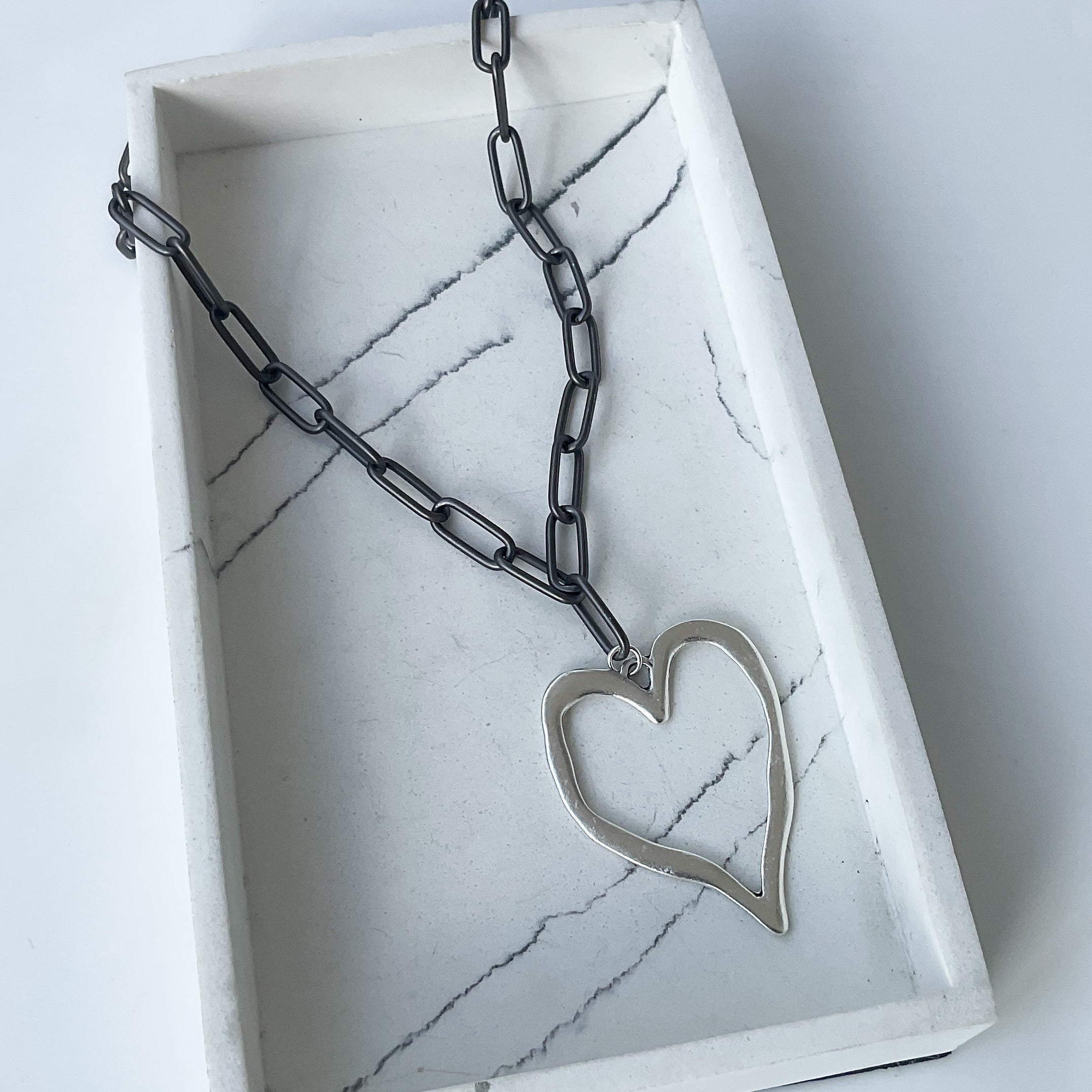 18” XL Paperclip w Heart Pendant