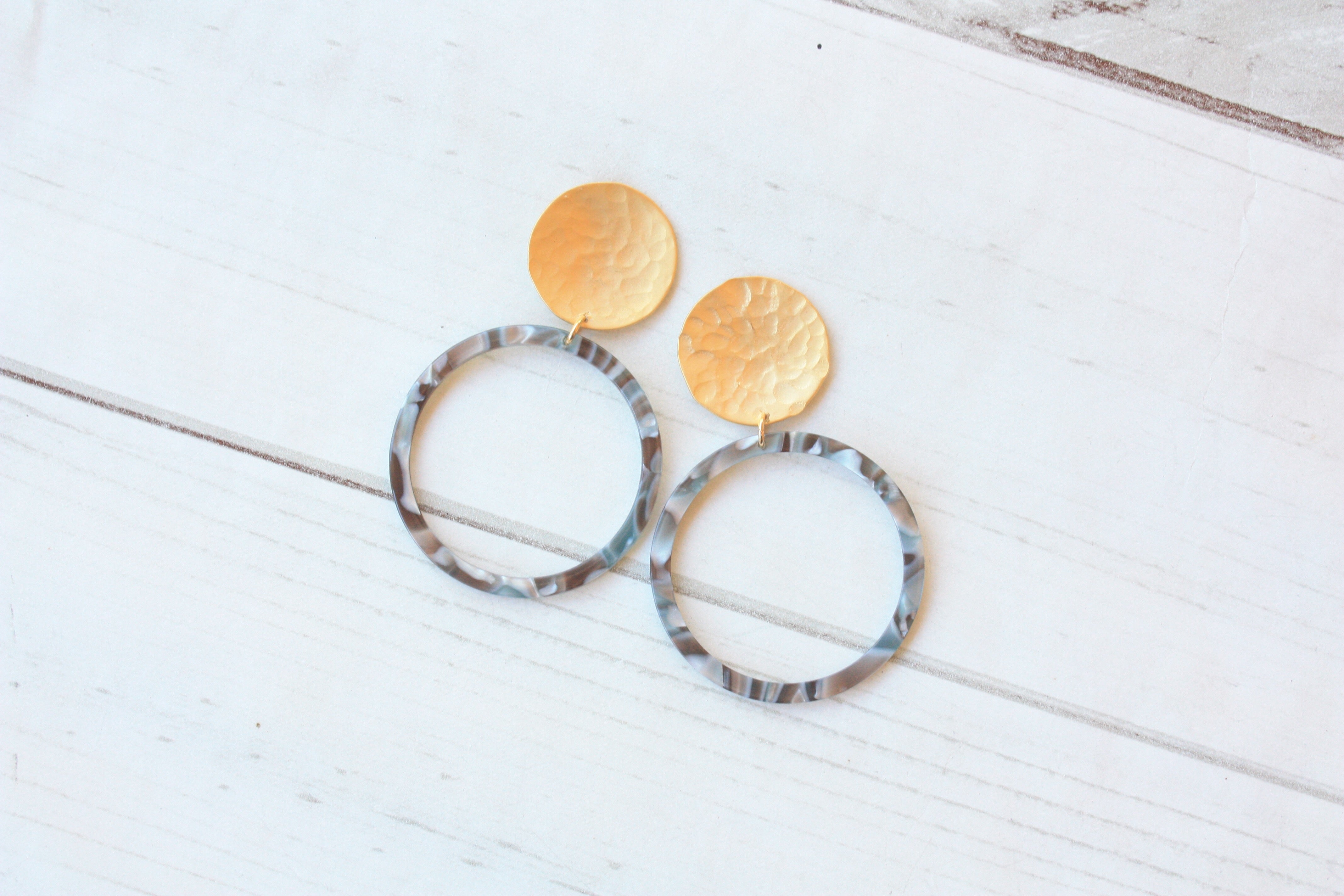 Disc Post w/ Acrylic Circle – Virtue Jewelry Design