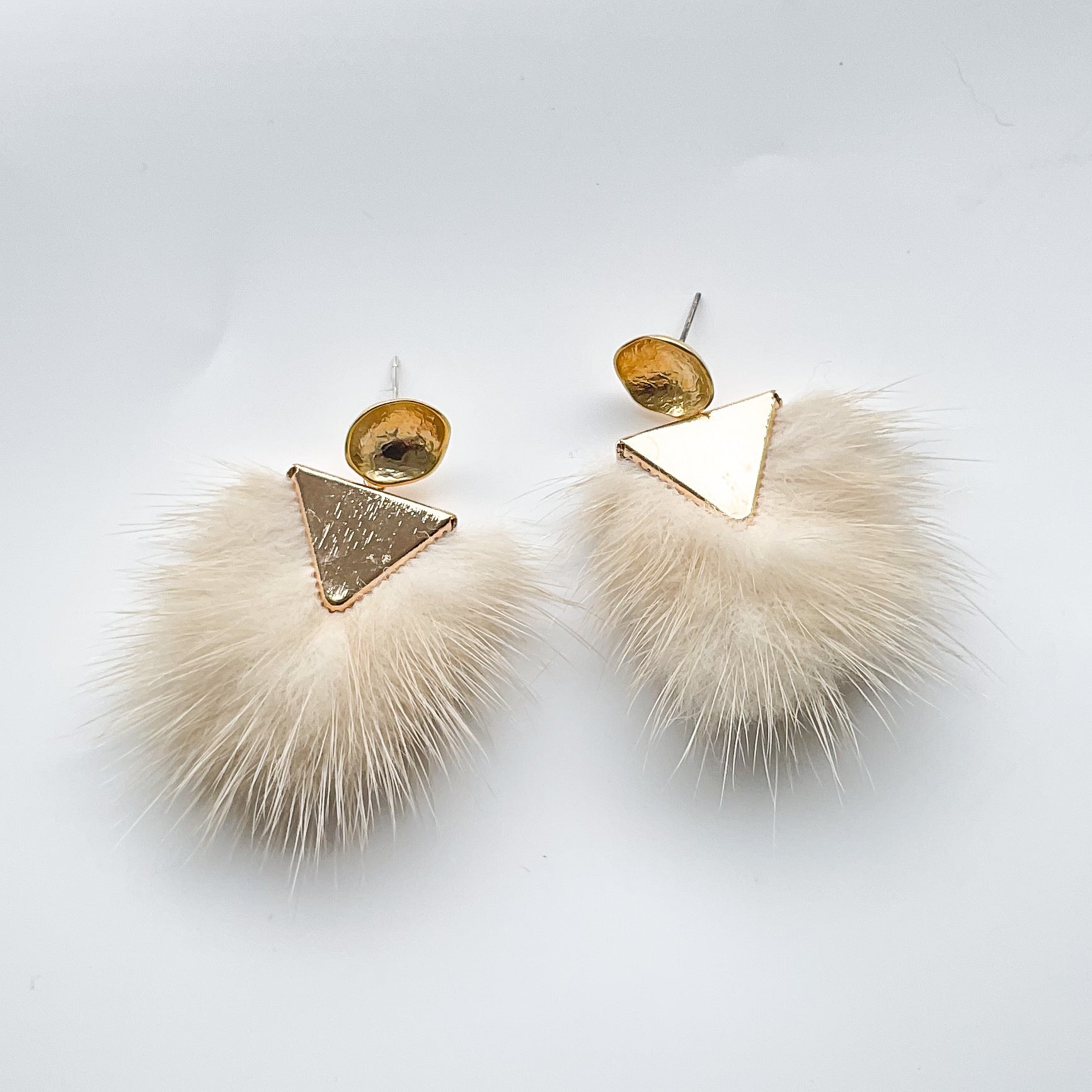 Hammered Post w/ Fur Pendant