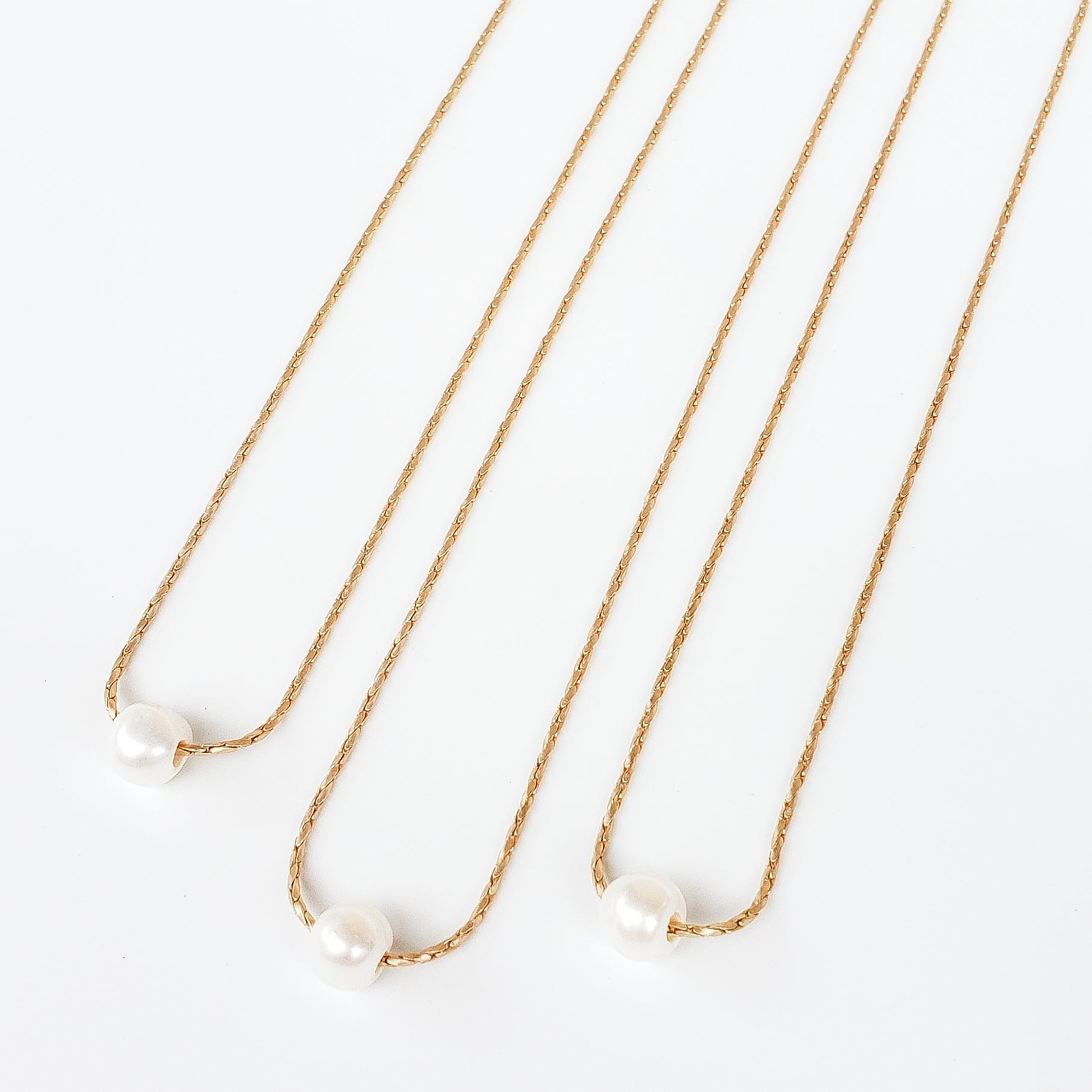 Petite Rope Chain 16” w/ Mini Pearl