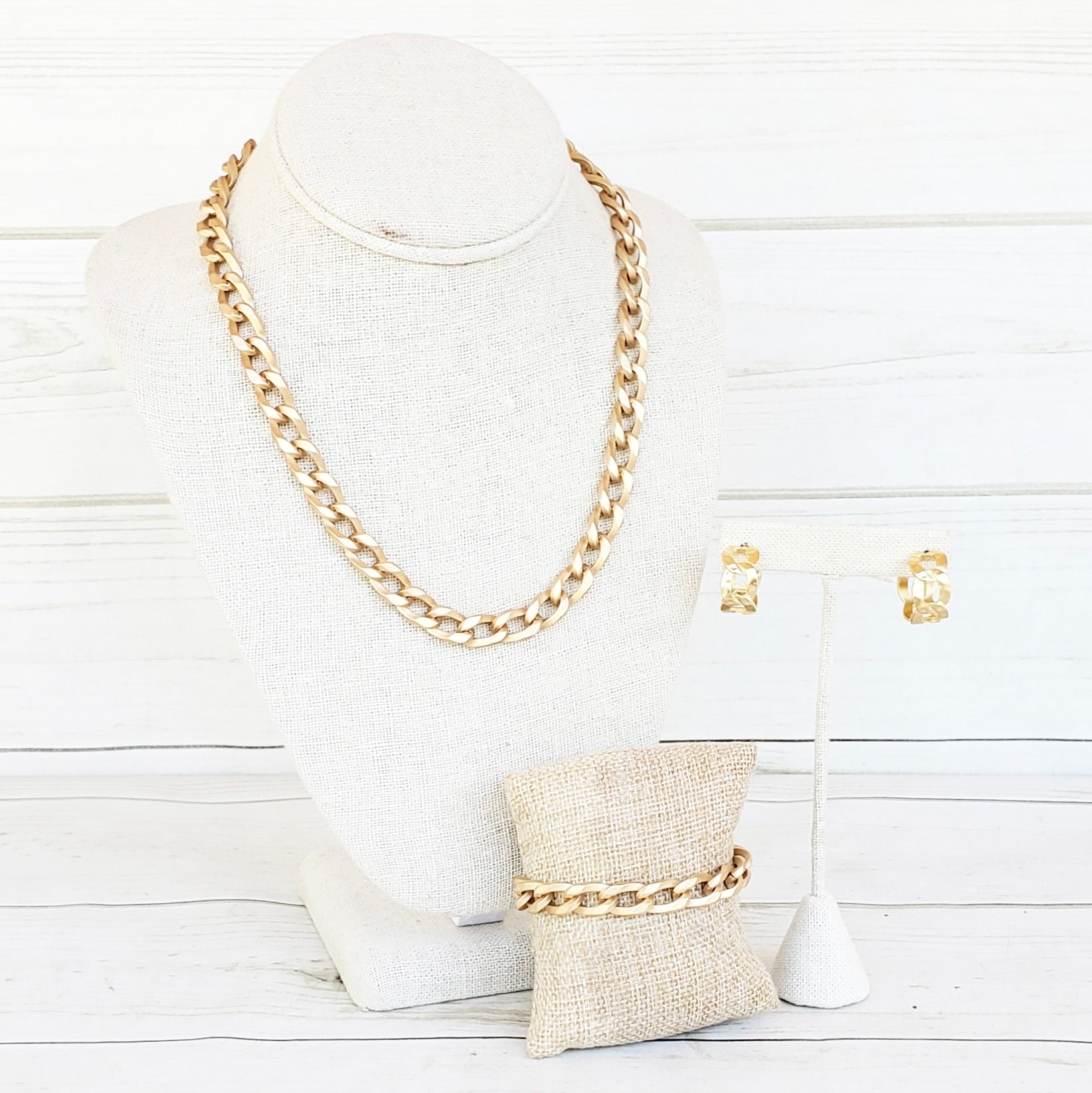 Small Chain Hoops